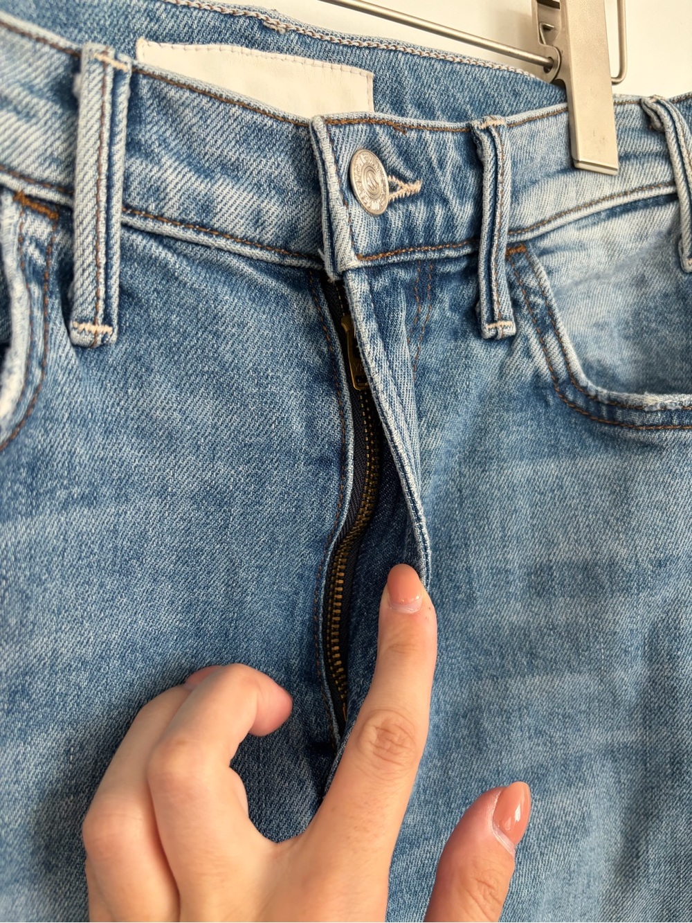 MOTHER The Hustler Ankle Fray Jeans - Picture 3 of 13